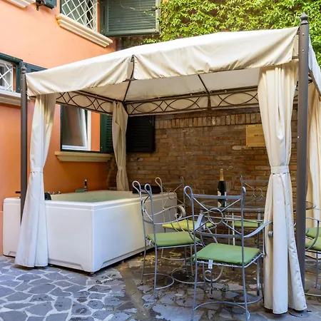 בית נופש Bolognaroomscom - Isaia Garden Private Garden Bath בולוניה