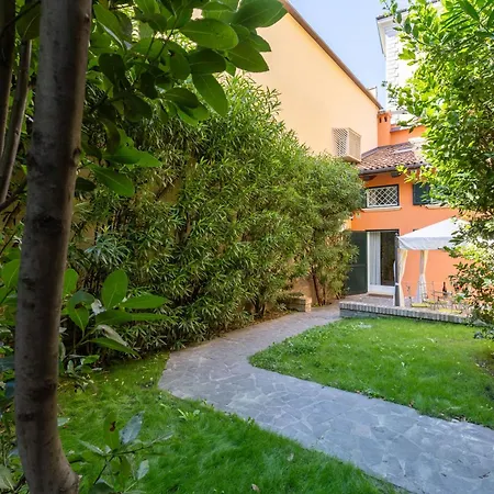 Bolognaroomscom - Isaia Garden Private Garden Bath Bologne