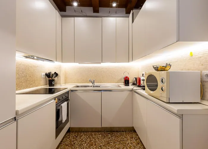 Bolognaroomscom - Isaia Garden Private Garden Bath Dom wakacyjny *