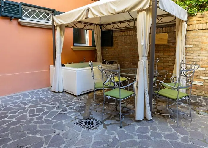 Bolognaroomscom - Isaia Garden Private Garden Bath