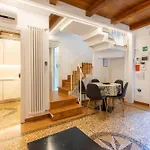 Bolognaroomscom - Isaia Garden Private Garden Bath Holiday home