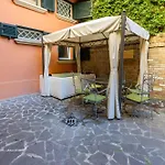 Bolognaroomscom - Isaia Garden Private Garden Bath