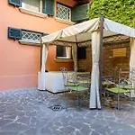 Bolognaroomscom - Isaia Garden Private Garden Bath Holiday home *