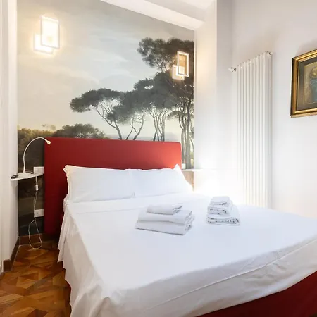 Isaia Garden -private Garden Bath Bolognarooms Vakantiehuis