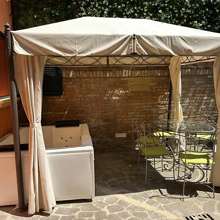 Isaia Garden -private Garden Bath Bolognarooms Nyaraló *
